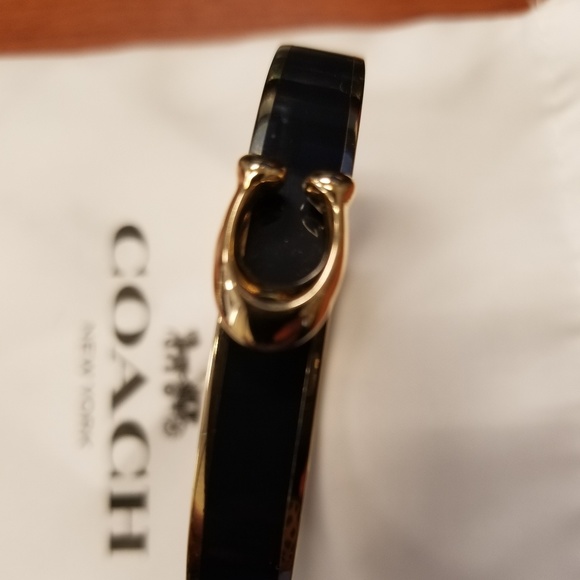Coach signature hinged bangle NWOT - Picture 7 of 8